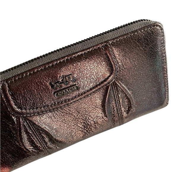 Coach Madison Gunmetal Pewter Metallic Accordion Zip Around Wallet New - Picture 3 of 14